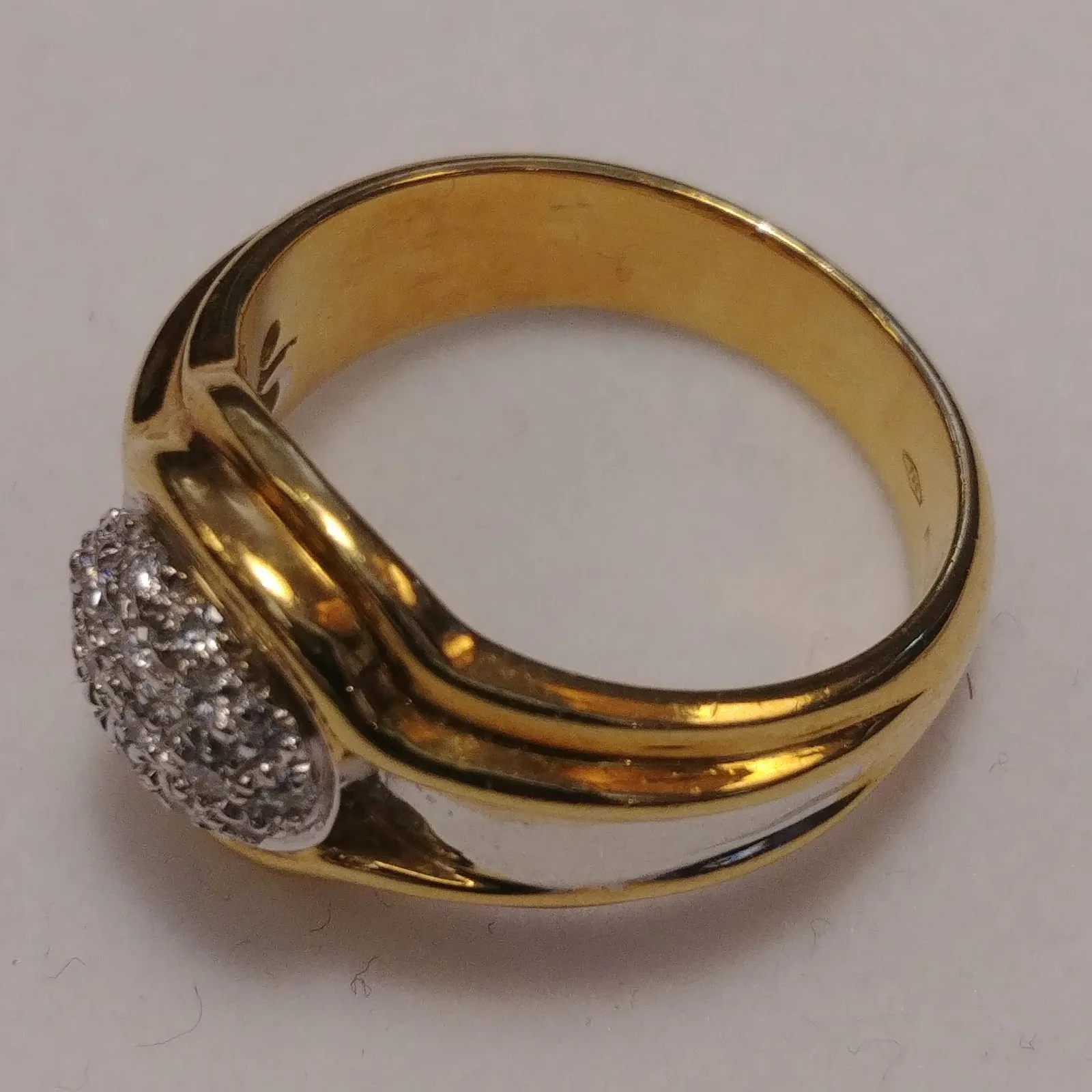 Anello Occhio di Diamanti a Pavè