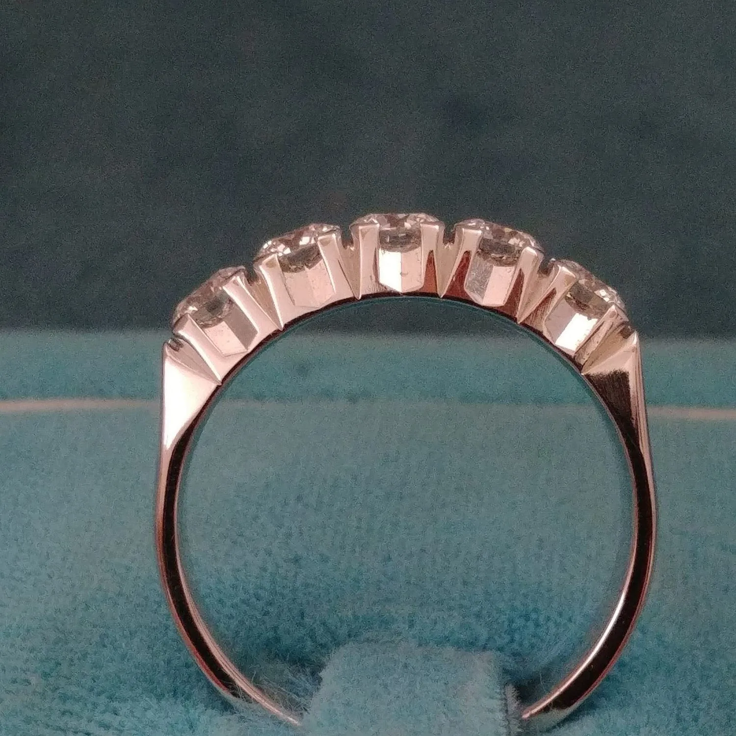Anello con Cinque Diamanti
