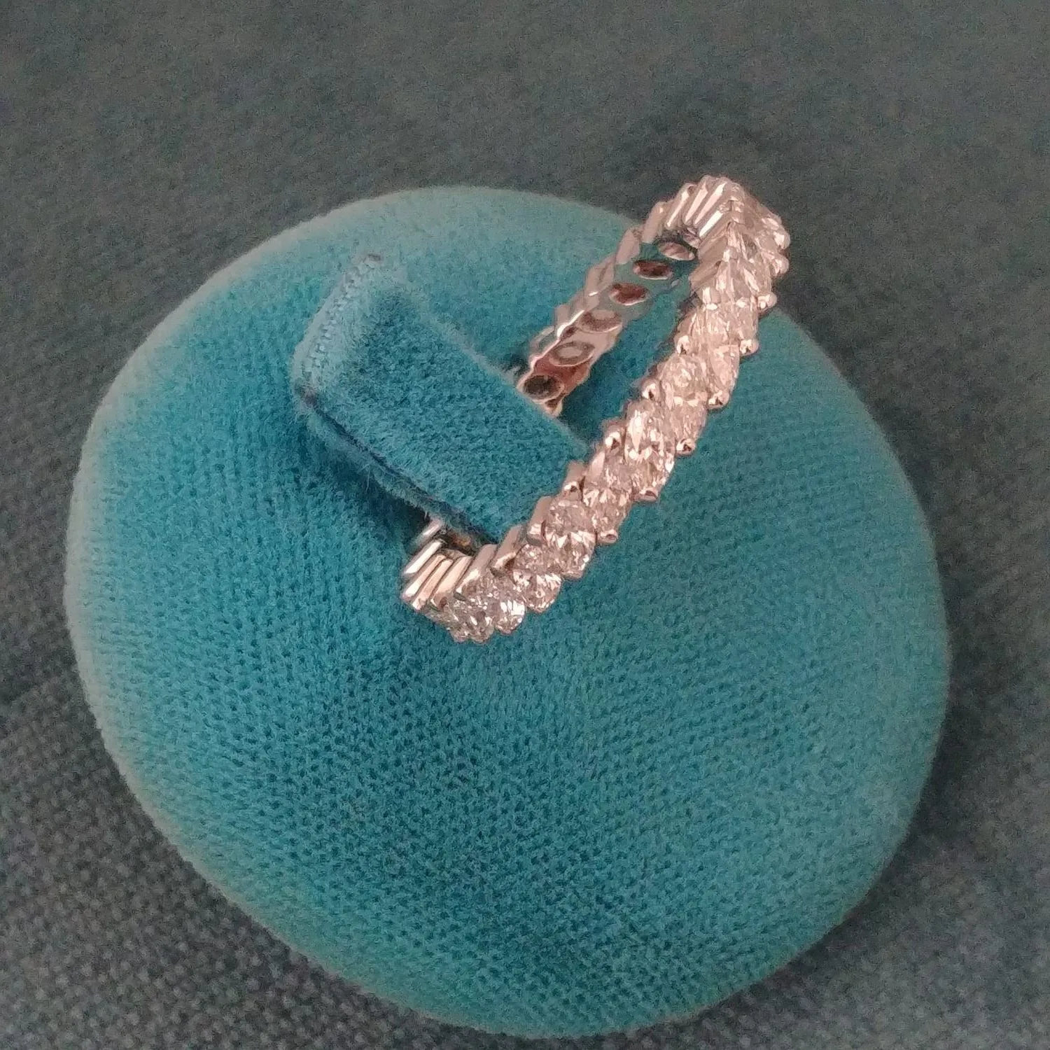 Anello Eternity Taglio Marquise