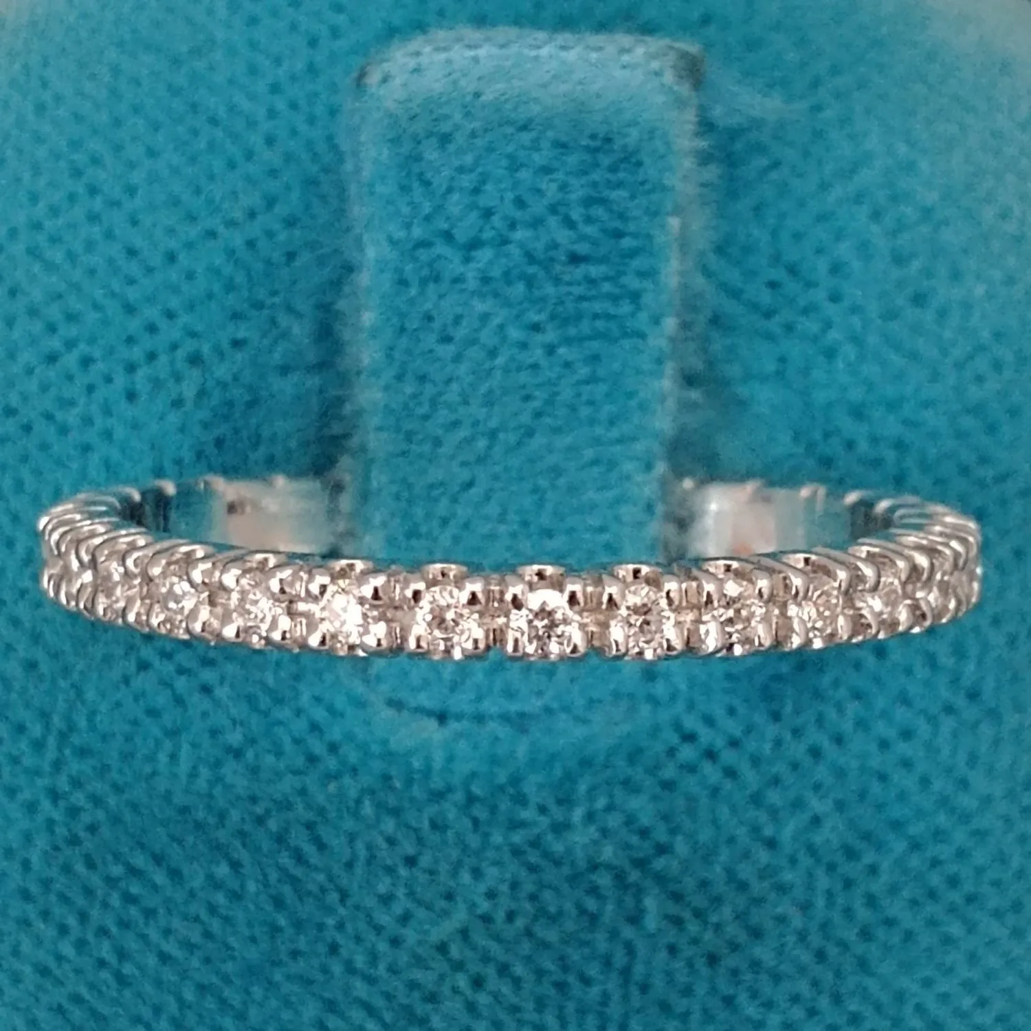 Anello Eternity