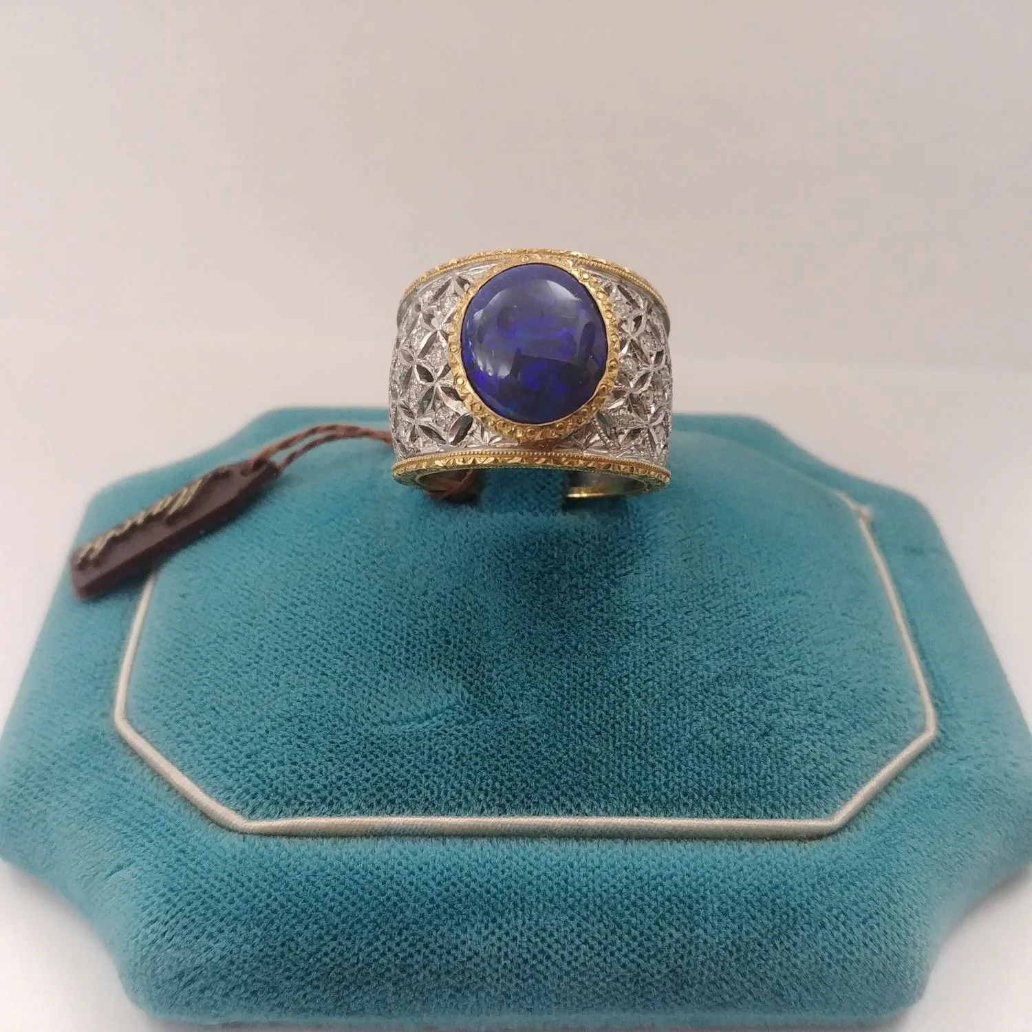Anello-oro-18kt-e-pietre-0106101-1