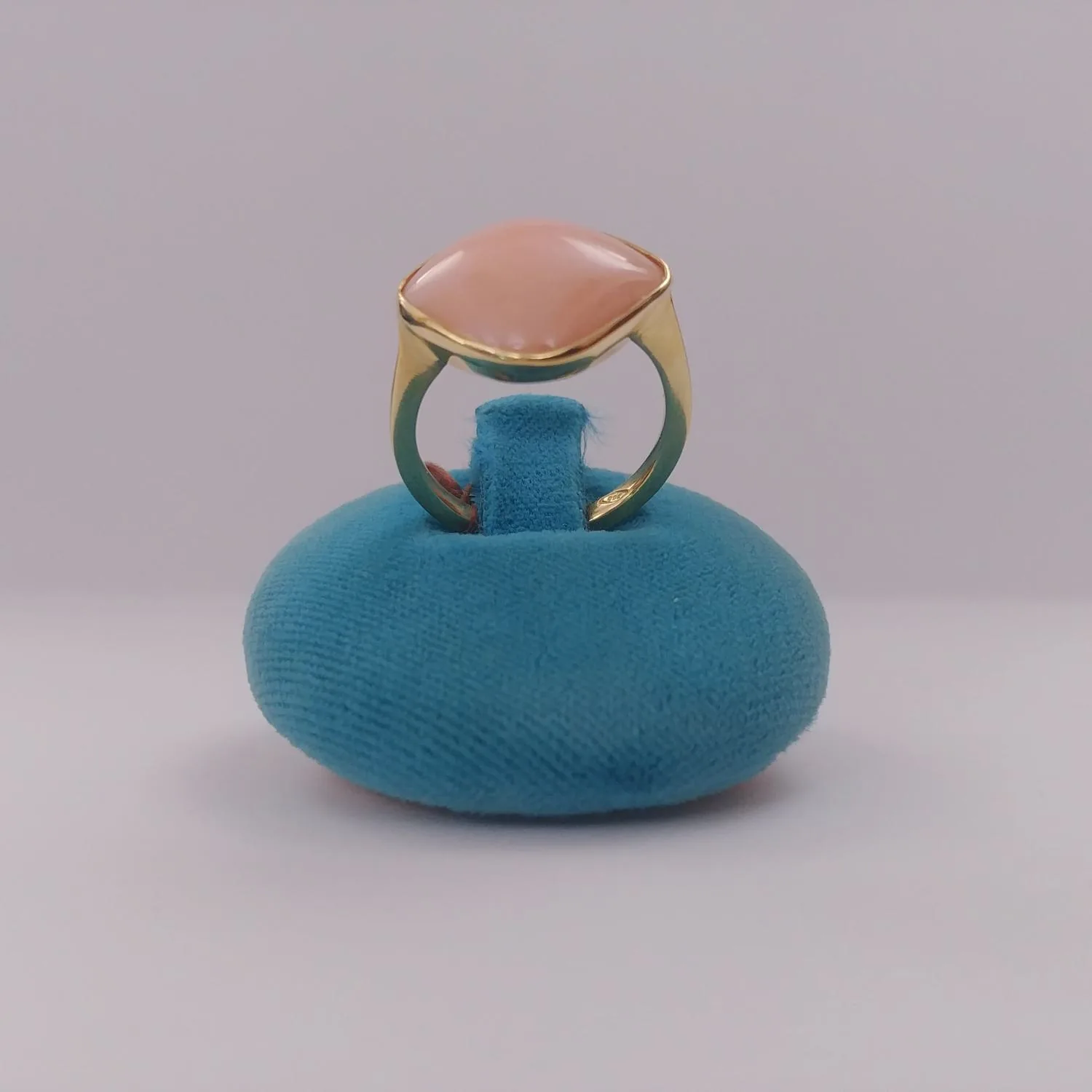 Anello con Corallo del Giappone