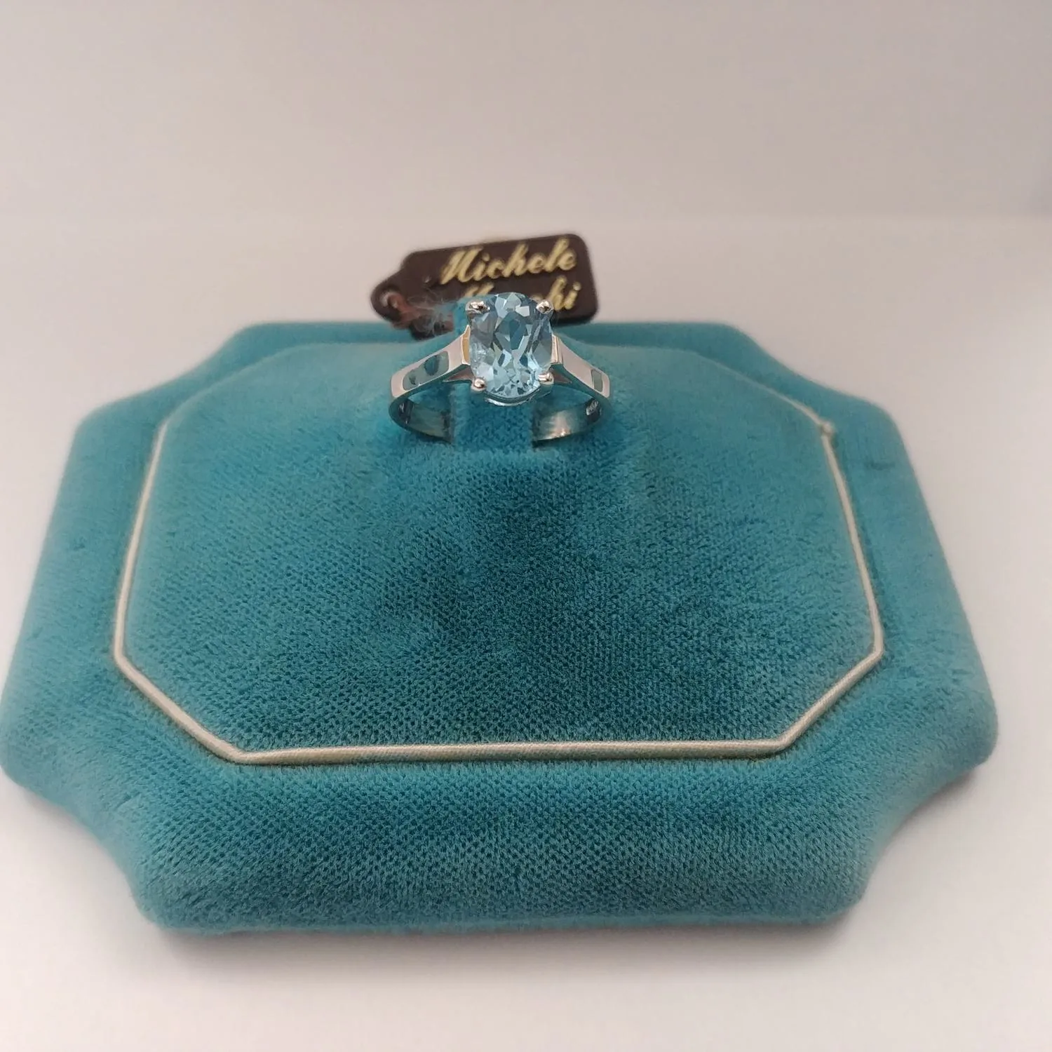 Anello con Topazio Azzurro