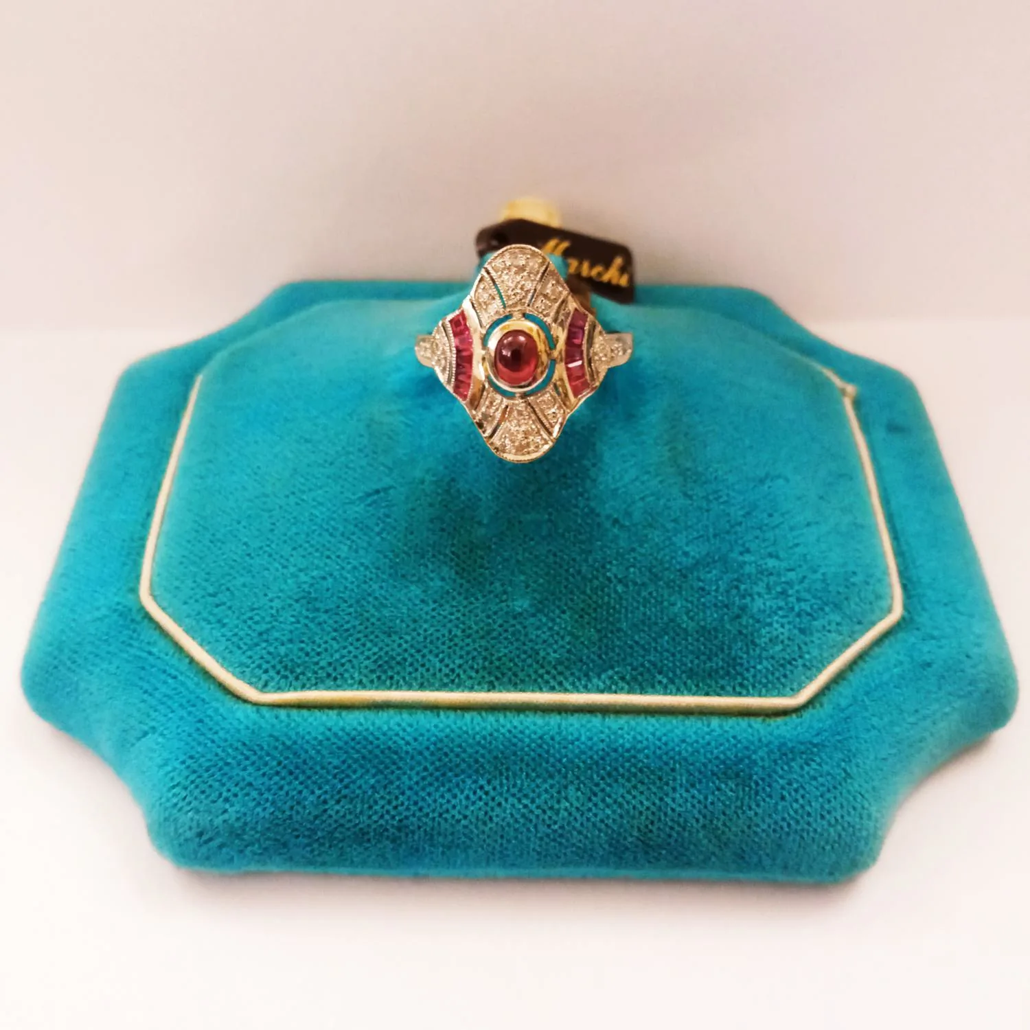 Anello Art Decò con Rubino