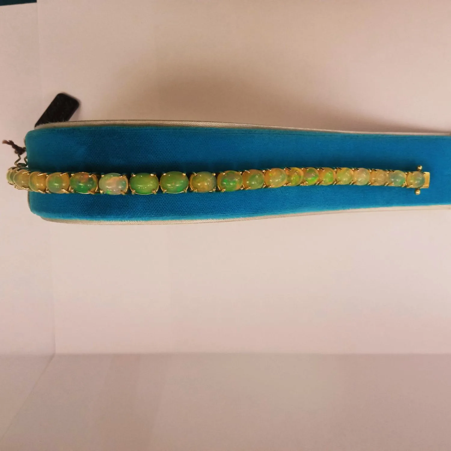 Bracciale di Opali