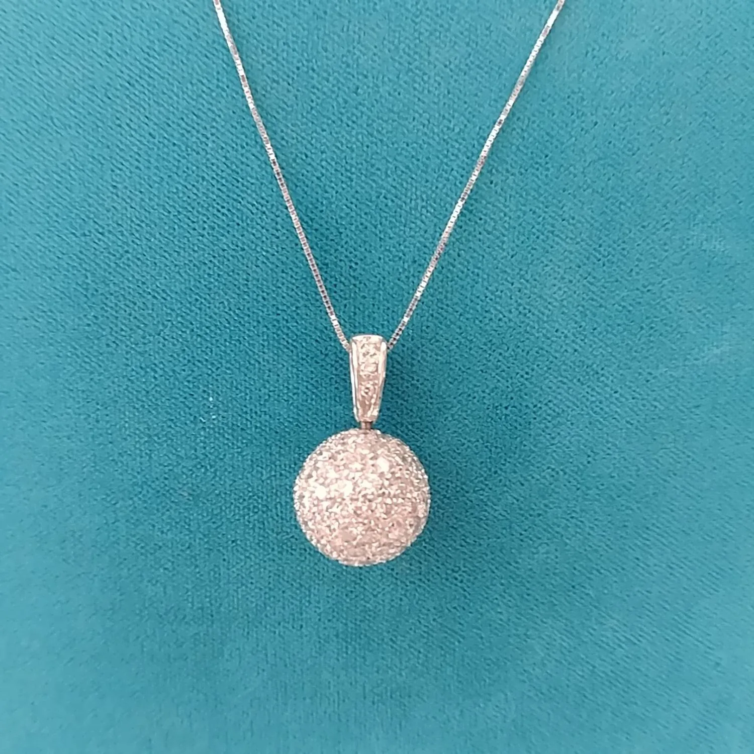 new_Ciondolo-oro-18kt-e-diamanti-0906126-1-M