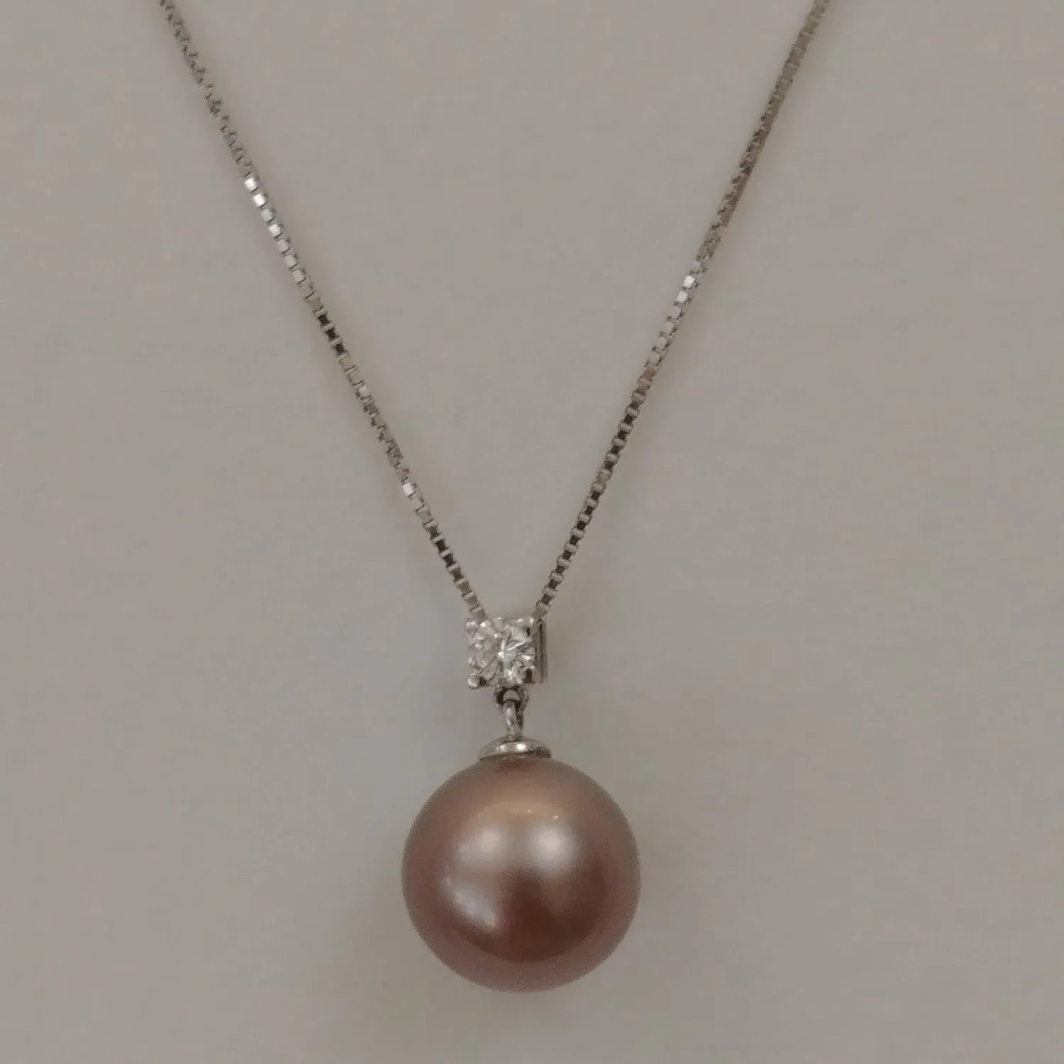 Giroccollo con Perla di Tahiti