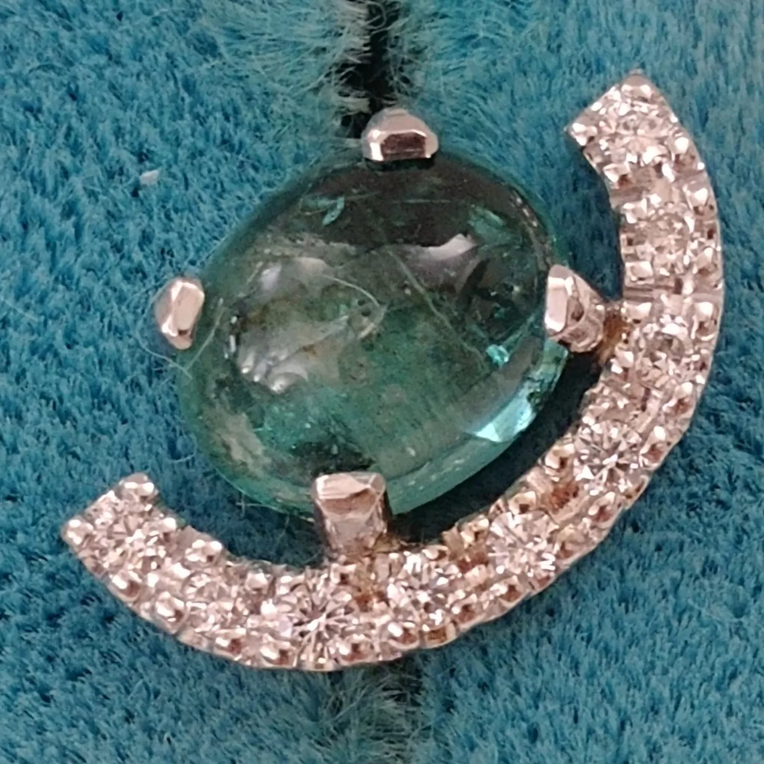 Orecchini Mezzaluna di Smeraldo e Diamanti