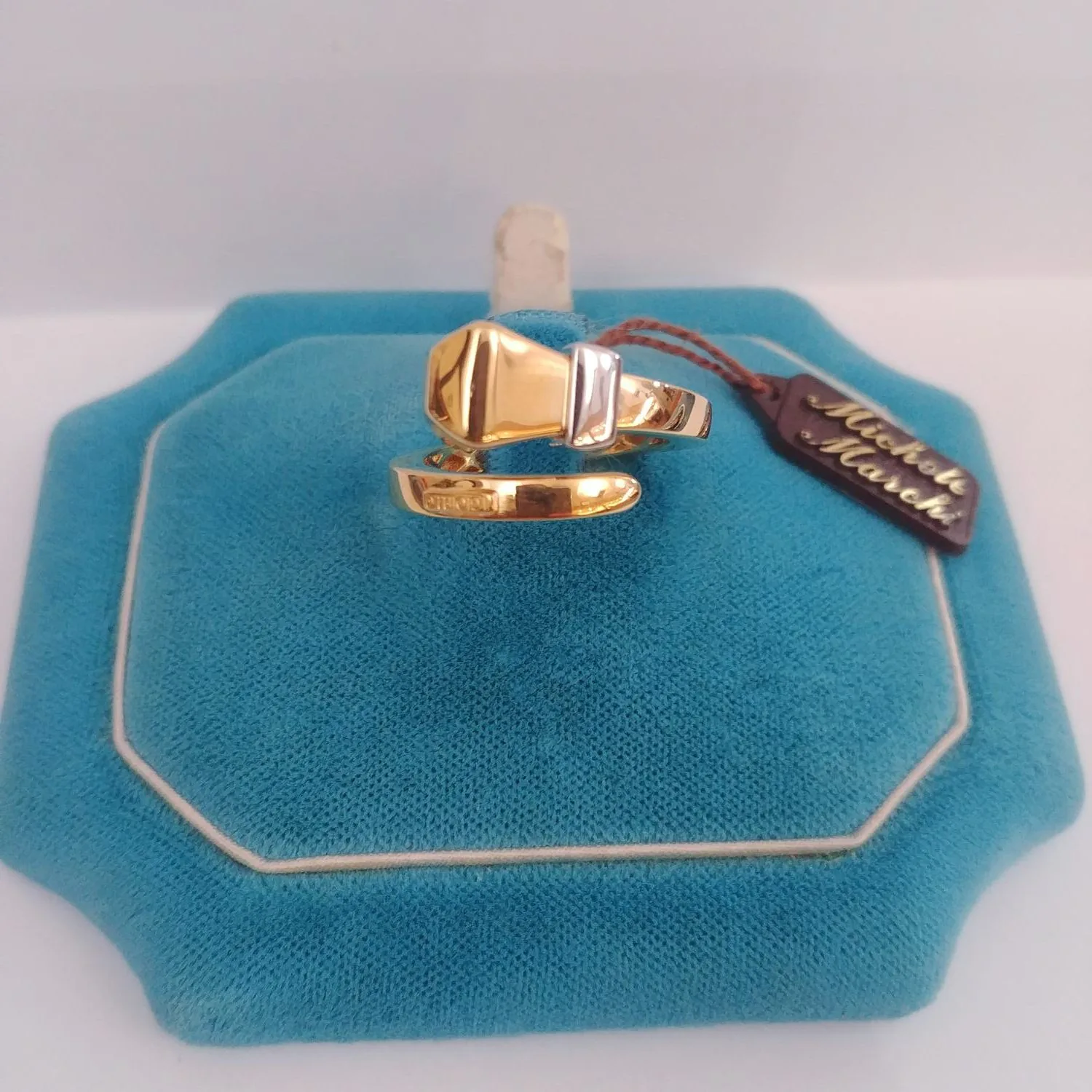 Anello a Fibbia